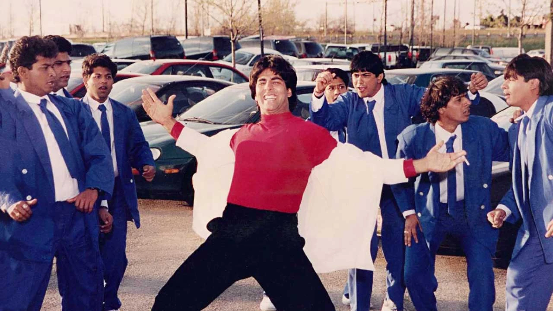 دانلود فیلم Mr. & Mrs. Khiladi 1997