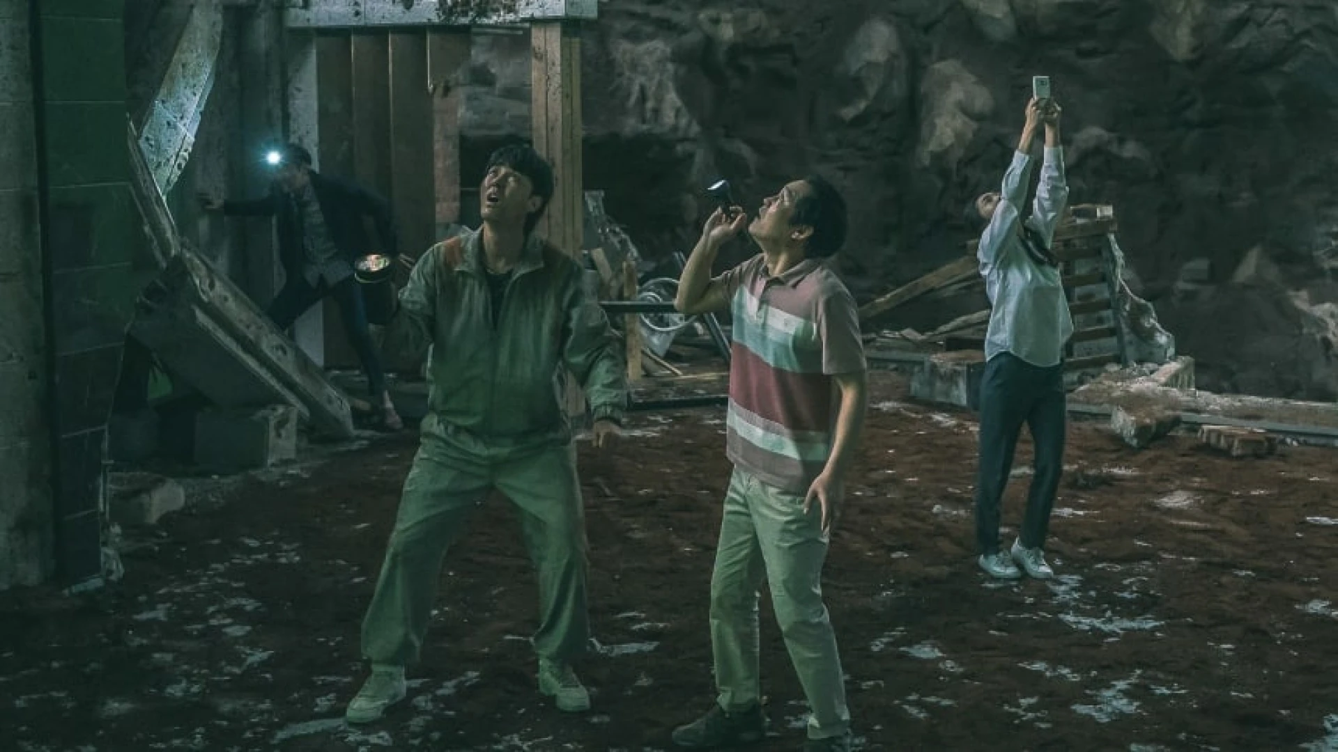 دانلود فیلم Sinkhole 2021